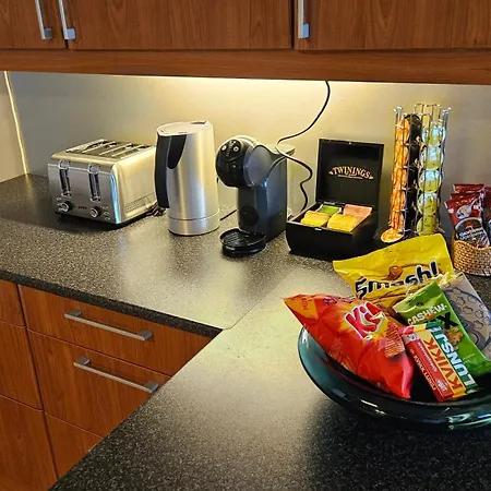 Private, Comfortable, 70 Sq M Apartamento