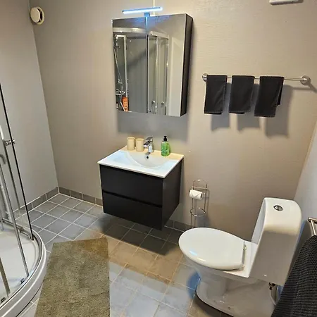Private, Comfortable, 70 Sq M Appartement *