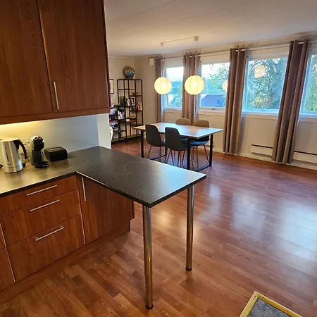 Private, Comfortable, 70 Sq M * Tromsø