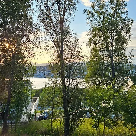 Private, Comfortable, 70 Sq M Apartamento Tromsø